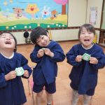 憧れの色の名札…うれしいね♡の様子
