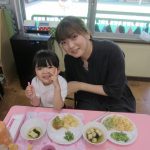 おいしくってこの笑顔♡の様子