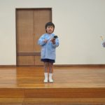 色々な楽器に挑戦してがんばりましたねの様子