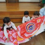 お母さんのこいのぼりもの様子