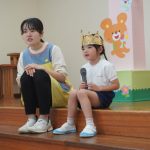 「好きなケーキはイチゴケーキです?」インタビューにも元気に答えました!の様子
