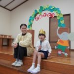 好きな食べ物は?乗り物は?みんなからのインタビューにもたくさん答えました(^^)の様子