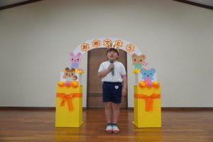 まずは自己紹介!「大きくなったら、”警察官”になりたいです」の様子