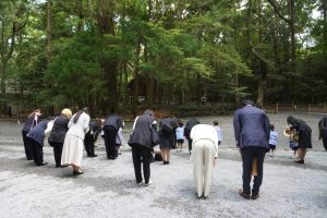 正宮を参拝した後は、荒祭宮様にも遙拝しました。の様子