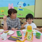 給食おいしいね！の様子