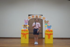 まずは自己紹介！「大きくなったら高倉山幼稚園の先生になりたいです」の様子
