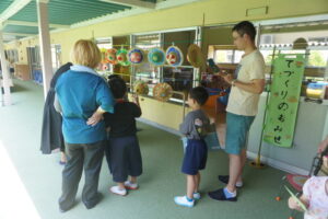世界に一つだけの帽子が売っている帽子屋さん!とっても素敵だね♪の様子