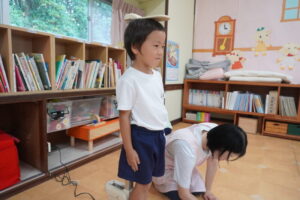 身体測定、みんな背が伸びて大きくなりました！の様子